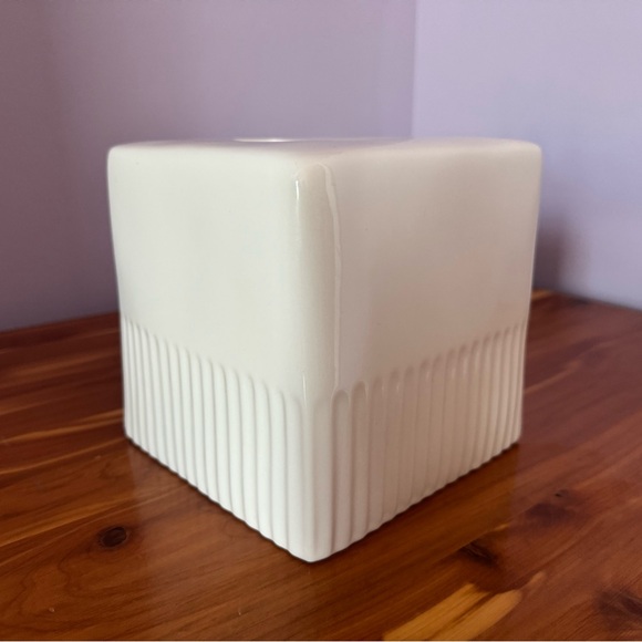 Rae Dunn by Magenta Tissue Cover Box - Picture 9 of 12